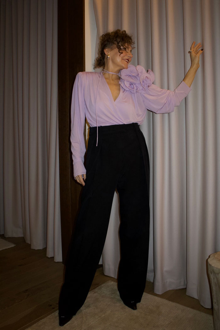 58-Year-Old Woman Loves See-Through Skirts, Wears Them With Confidence, Defying The Stereotypes 58-Year-Old Woman Loves See-Through Skirts, Wears Them With Confidence, Defying The Stereotypes