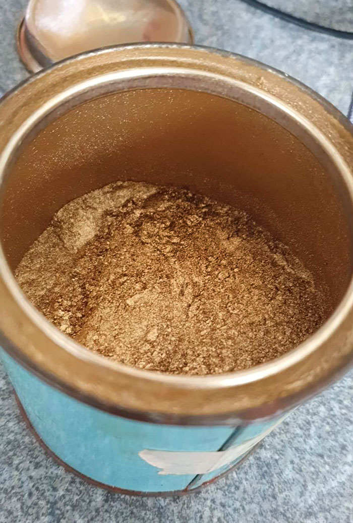 I'm Clearing Out My Recently Deceased Grandfather's Attic And Found Just Over 200 Grams Of Gold Powder