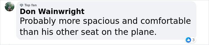 “We Tried Our Best”: Passenger Trapped In Airplane’s Toilet Receives Defeated Note From Cabin Crew “We Tried Our Best”: Passenger Trapped In Airplane’s Toilet Receives Defeated Note From Cabin Crew