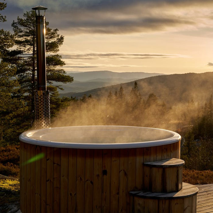 Hot tub in the forest