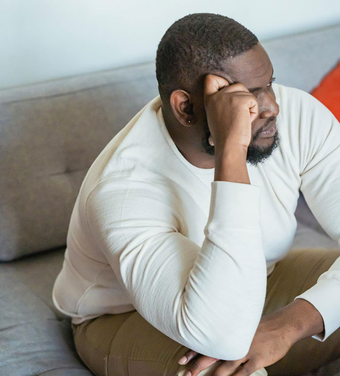 Husband Tells Wife To Stop Body-Shaming Him Or He Will Do The Same To Her, She's Left In Tears Husband Tells Wife To Stop Body-Shaming Him Or He Will Do The Same To Her, She's Left In Tears