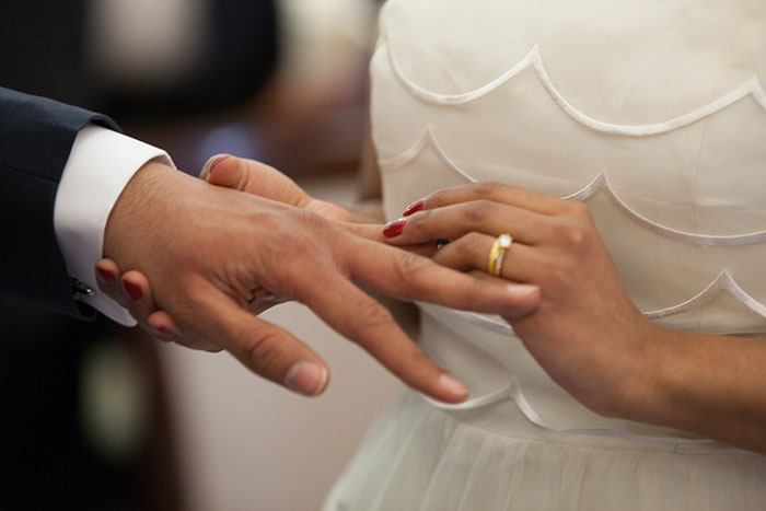 "Grass Is Not Greener": 30 People Who Divorced And Then Remarried Their Ex Share What Happened