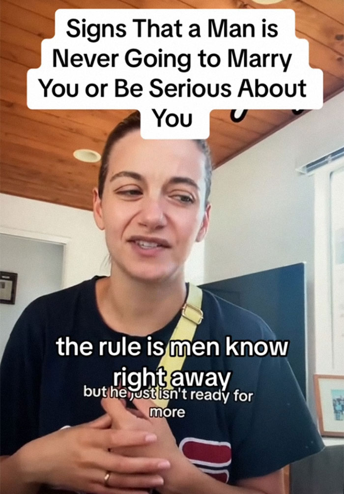 Woman Asks If It’s Stupid To Wait For BF To Marry Her, Gets A Reality Check Woman Asks If It’s Stupid To Wait For BF To Marry Her, Gets A Reality Check