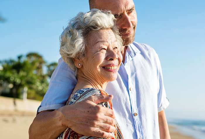 Guy Asks If He’d Be A Jerk To Spend Valentine’s With Mom Instead Of GF, Gets A Reality Check