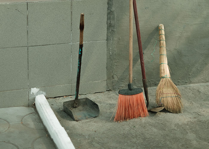 “The Broom That Just Won't Stay Still”: 40 Things People Started To Hate Over Time