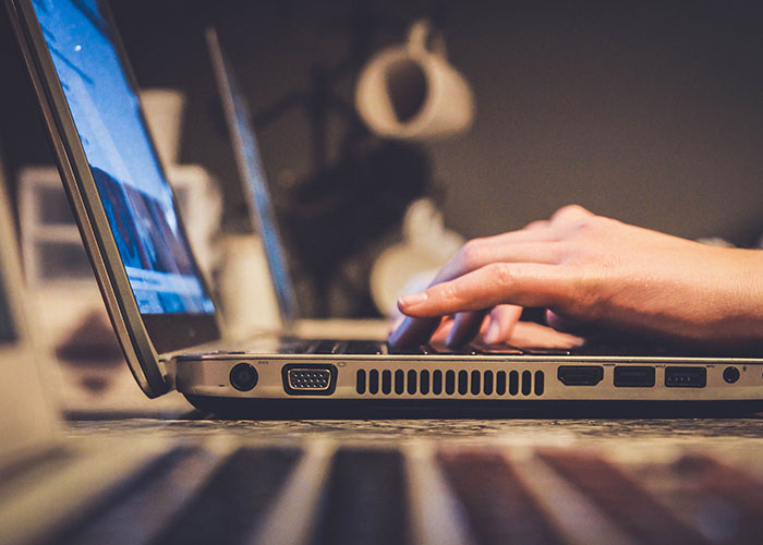 “The Broom That Just Won't Stay Still”: 40 Things People Started To Hate Over Time