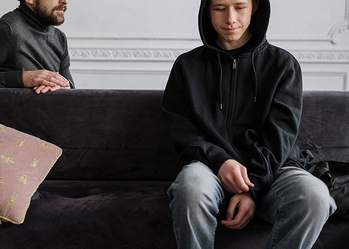 "I Am Begging Parents To Stop": Therapist Lists The Absolute Worst Behaviors That Cause Trauma "I Am Begging Parents To Stop": Therapist Lists The Absolute Worst Behaviors That Cause Trauma