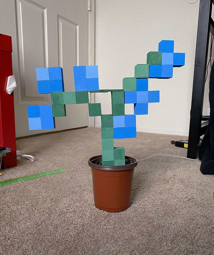 Asked My Boyfriend What His Favorite Minecraft Flower Was And He Happened To Choose One Of The Harder Ones To Make. Going To Surprise Him With It For Valentine’s Day