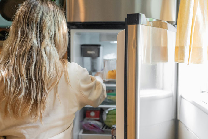 Vegan Woman Pushes Her Husband Out Of The Family Fridge, Is Enraged When He Gets His Own Vegan Woman Pushes Her Husband Out Of The Family Fridge, Is Enraged When He Gets His Own