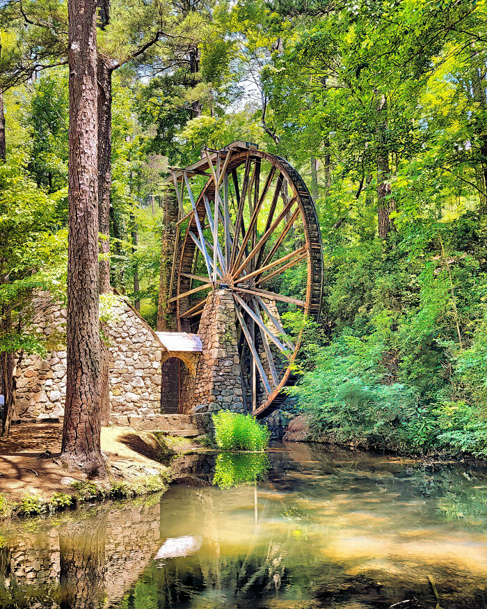 Berry College Waterwheel In Mt. Berry, Ga