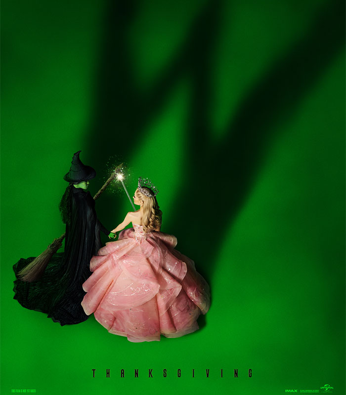 Ariana Grande’s Roast-Worthy Costume Comes With Serving Of Laughs As Fans Compare It To Meat Ariana Grande’s Roast-Worthy Costume Comes With Serving Of Laughs As Fans Compare It To Meat