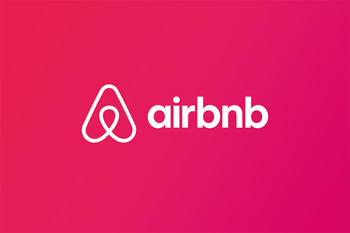 Man Leaves Bad Review On Airbnb, “Superhost” Sends His Wife Security Camera Pic Of Him Cheating Man Leaves Bad Review On Airbnb, “Superhost” Sends His Wife Security Camera Pic Of Him Cheating