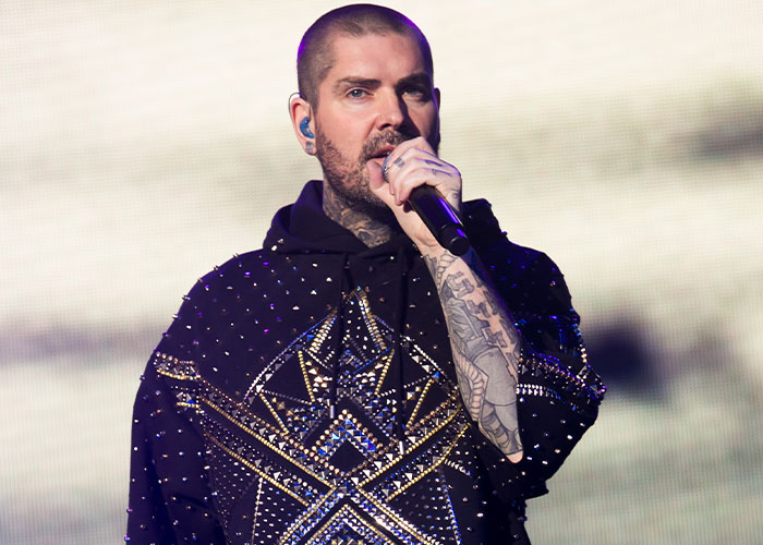 90s Boy Band Star Claims Taylor Swift Utilizes “Demonic Rituals” On Stage Without Fans Noticing 90s Boy Band Star Claims Taylor Swift Utilizes “Demonic Rituals” On Stage Without Fans Noticing