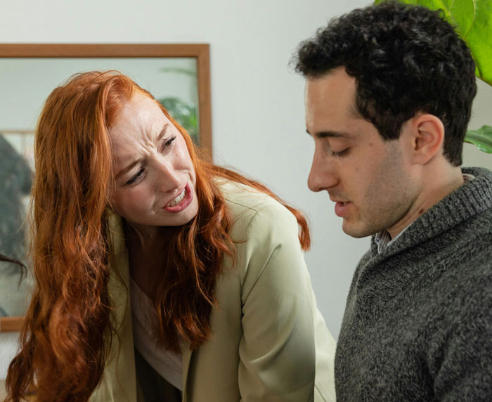 Woman Is Disgusted By Her 25 Y.O. Brother Dating A 16 Y.O., Decides To Uncover Their Secret Woman Is Disgusted By Her 25 Y.O. Brother Dating A 16 Y.O., Decides To Uncover Their Secret