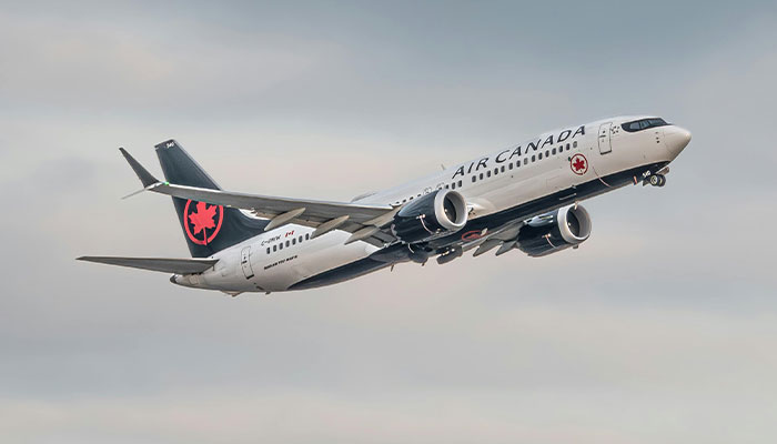 University Student Commutes To Class By Plane, Saves Money On Rent University Student Commutes To Class By Plane, Saves Money On Rent