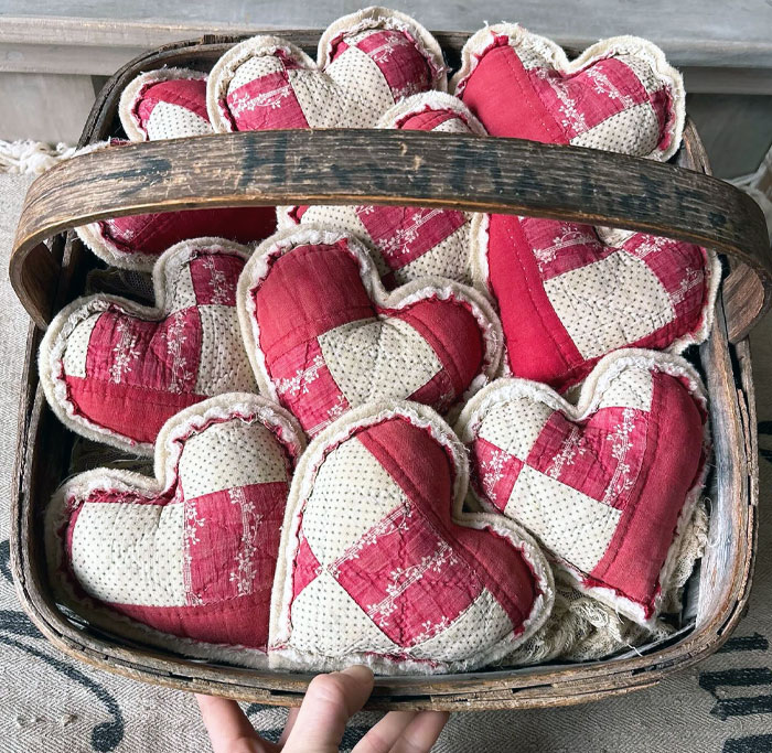 Handmade Hearts Made From Old Quilts For Valentine's Day. You Can Hang Them As A Garland