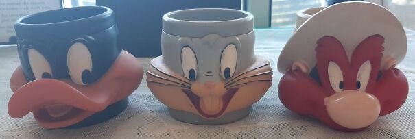 1992-Looney-Tunes-KFC-Mugs-65d3904db274c.jpg