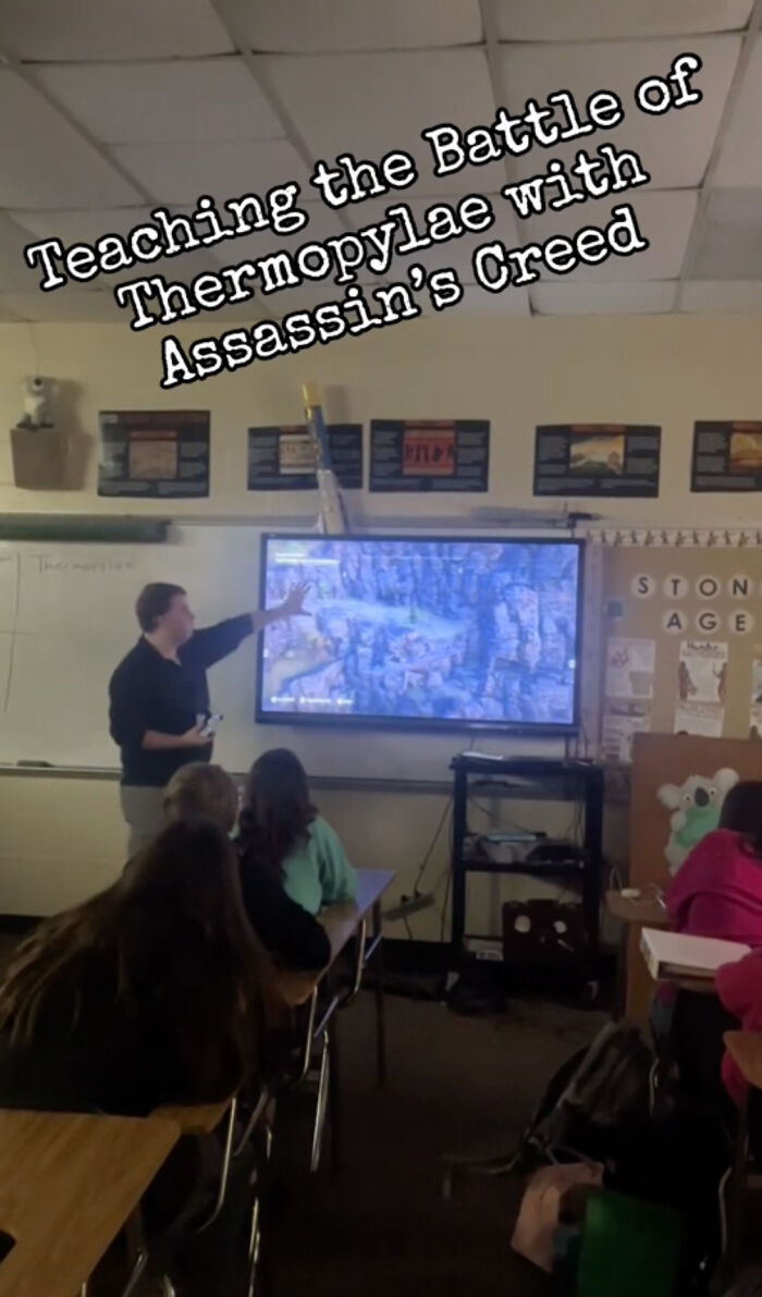 Kids Learn About Ancient Greece With The Help Of Video Game Assassin’s Creed In This Teacher’s Class