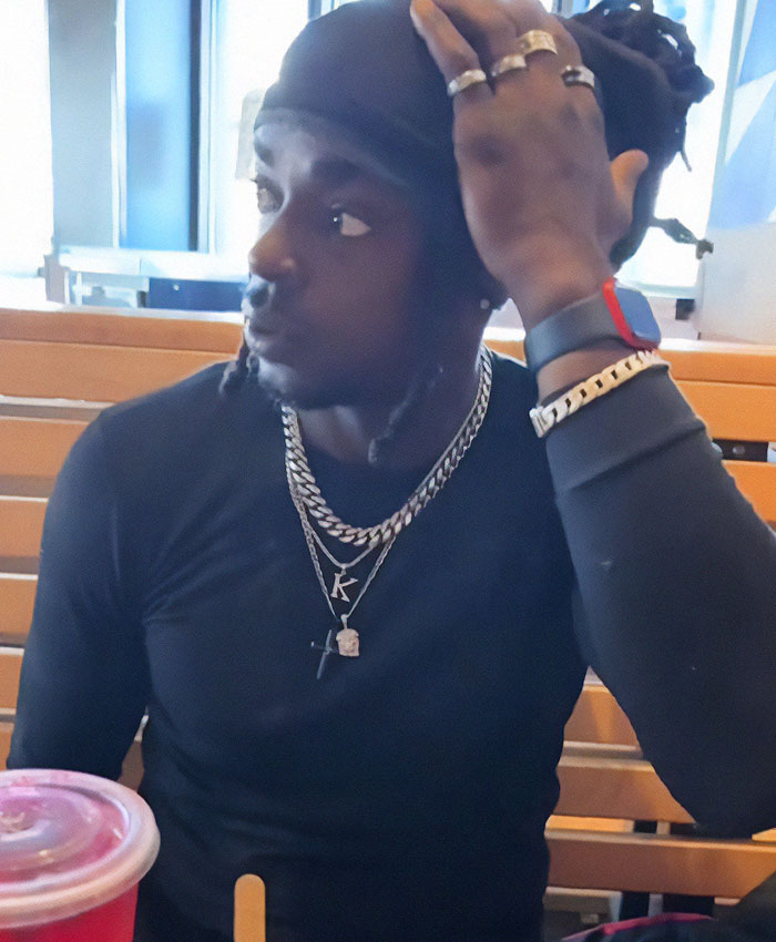 “You Dressed For Shake Shack”: Woman Slams Date For Restaurant Choice, But Internet Defends Him “You Dressed For Shake Shack”: Woman Slams Date For Restaurant Choice, But Internet Defends Him