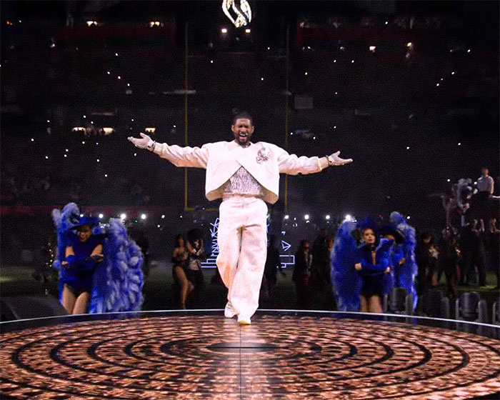 Usher’s Super Bowl Halftime Show Didn’t Exactly Go As Planned, Sparking Hilarious Memes Online Usher’s Super Bowl Halftime Show Didn’t Exactly Go As Planned, Sparking Hilarious Memes Online