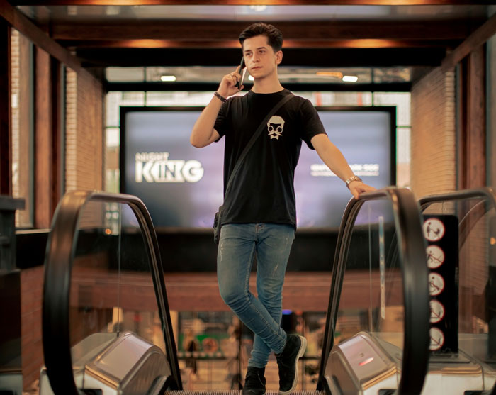 Woman Says She Won’t Apologize To Friend’s BF For Losing Her Cool After His 51st Call To Her Woman Says She Won’t Apologize To Friend’s BF For Losing Her Cool After His 51st Call To Her