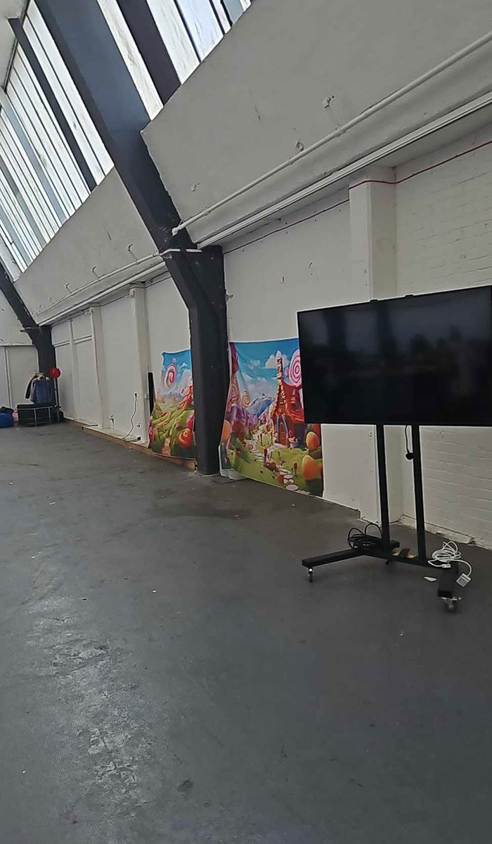 Terrible Willy Wonka ‘Immersive Chocolate Experience’ Makes People Chuckle After Pics Go Viral Terrible Willy Wonka ‘Immersive Chocolate Experience’ Makes People Chuckle After Pics Go Viral