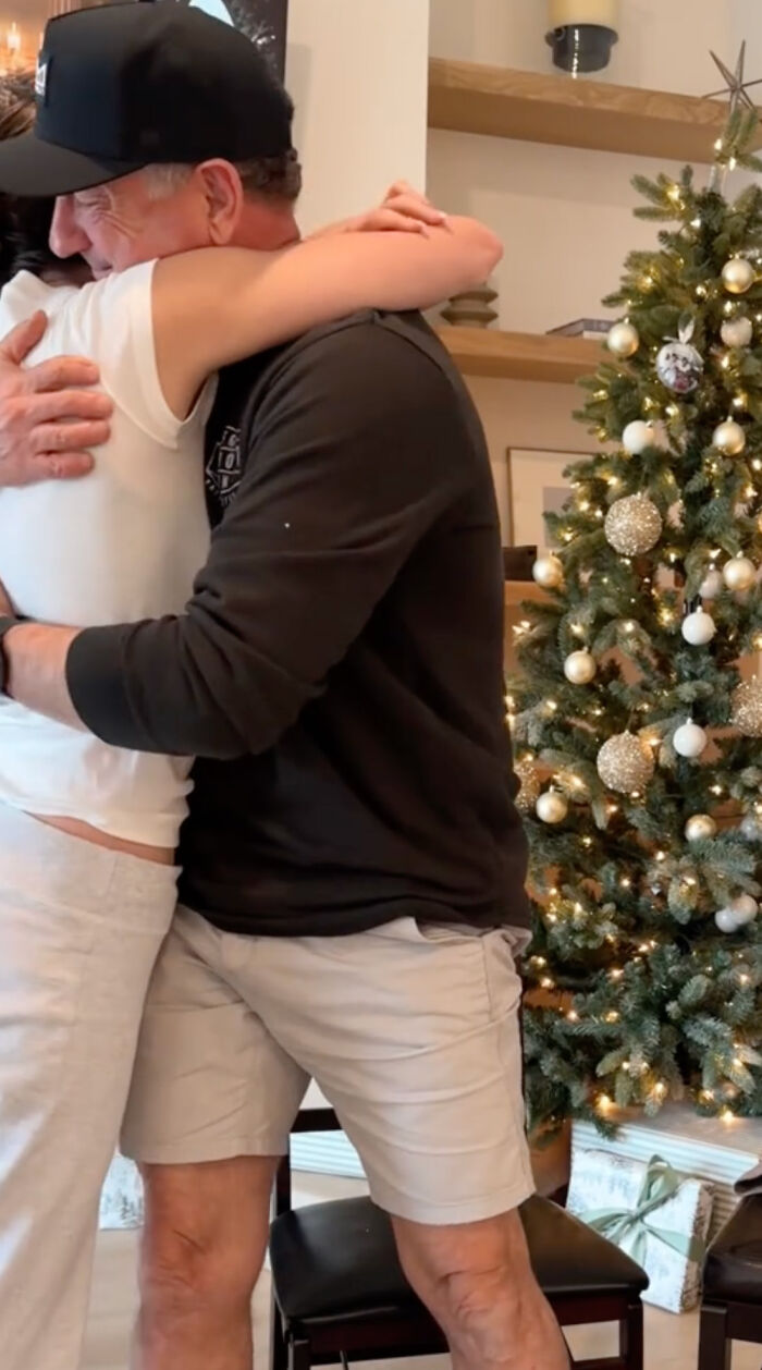 “It Was A No-Brainer Decision”: Bride-To-Be Stuns Her Beloved Stepdad With Heartwarming Request “It Was A No-Brainer Decision”: Bride-To-Be Stuns Her Beloved Stepdad With Heartwarming Request