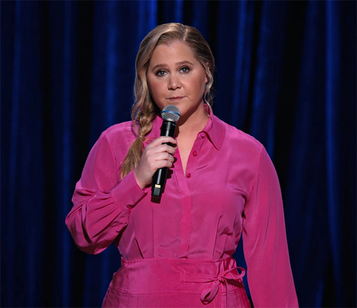 “I Feel Strong And Beautiful”: Amy Schumer Responds To Body-Shaming Trolls In Powerful Post “I Feel Strong And Beautiful”: Amy Schumer Responds To Body-Shaming Trolls In Powerful Post