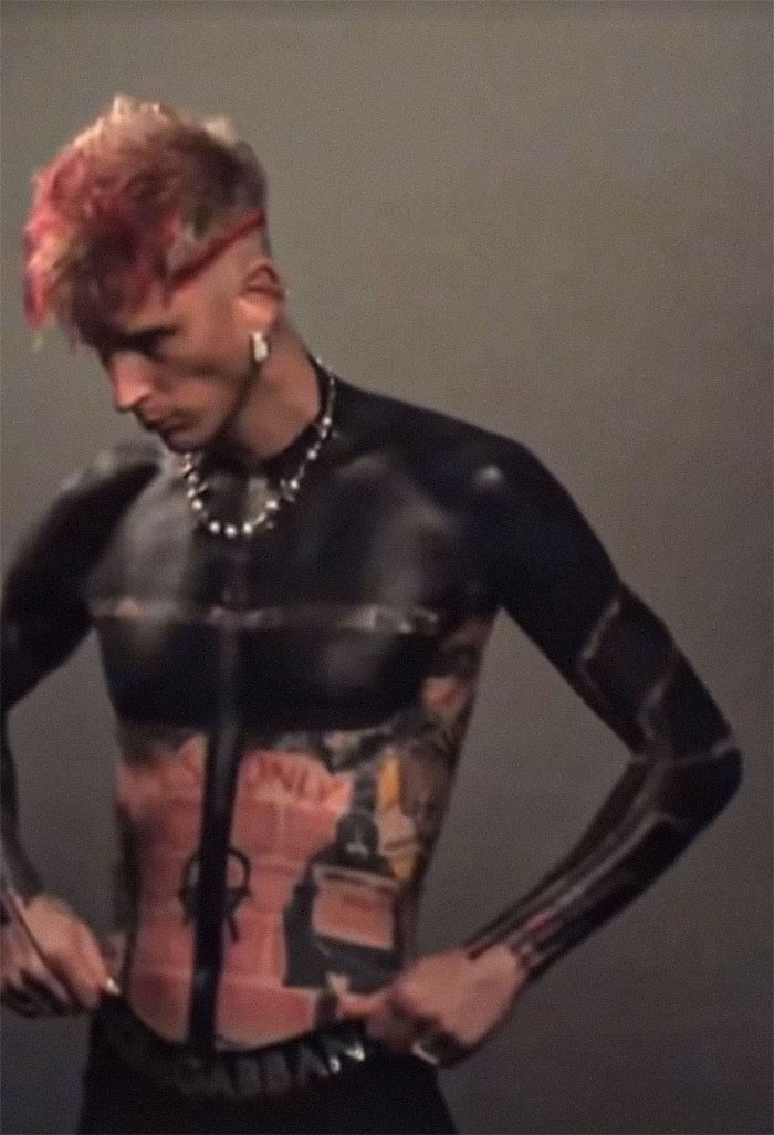 People Accuse Machine Gun Kelly Of “Wanting To Be Black” After Debuting His Blackout Tattoo