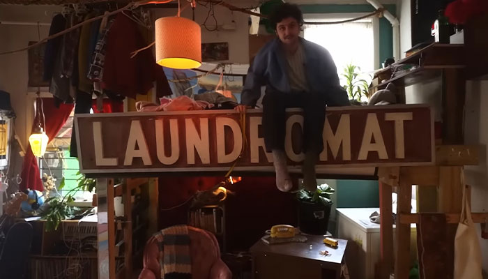 Man Living In “NYC’s Strangest Apartment” Shares What Life Inside A Former Laundromat Is Like