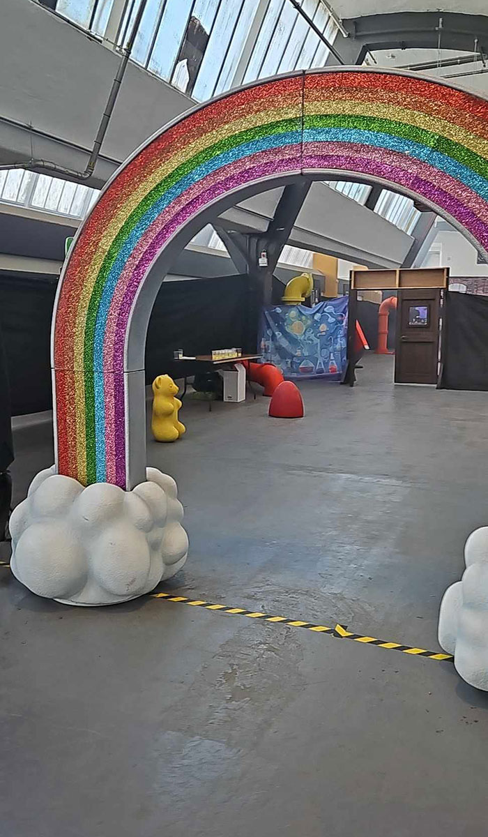 Terrible Willy Wonka ‘Immersive Chocolate Experience’ Makes People Chuckle After Pics Go Viral Terrible Willy Wonka ‘Immersive Chocolate Experience’ Makes People Chuckle After Pics Go Viral