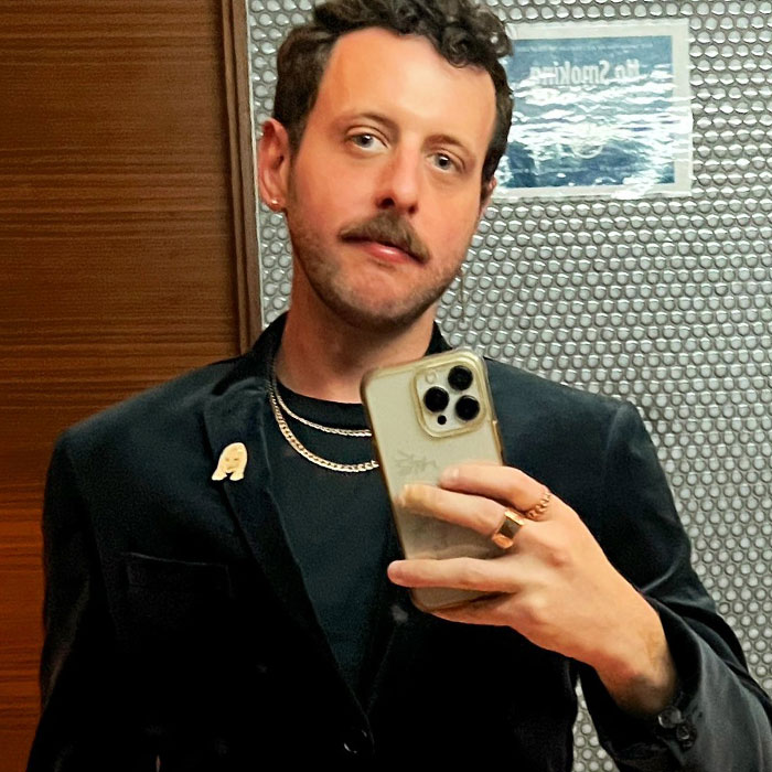 Hospitalized Customer Cancels Dinner Reservation And Restaurant’s "Gross" Response Goes Viral Hospitalized Customer Cancels Dinner Reservation And Restaurant’s "Gross" Response Goes Viral