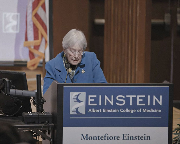 93-Year-Old Widow Donates $1 Billion To Make Med School Free In NYC’s Poorest Area 93-Year-Old Widow Donates $1 Billion To Make Med School Free In NYC’s Poorest Area