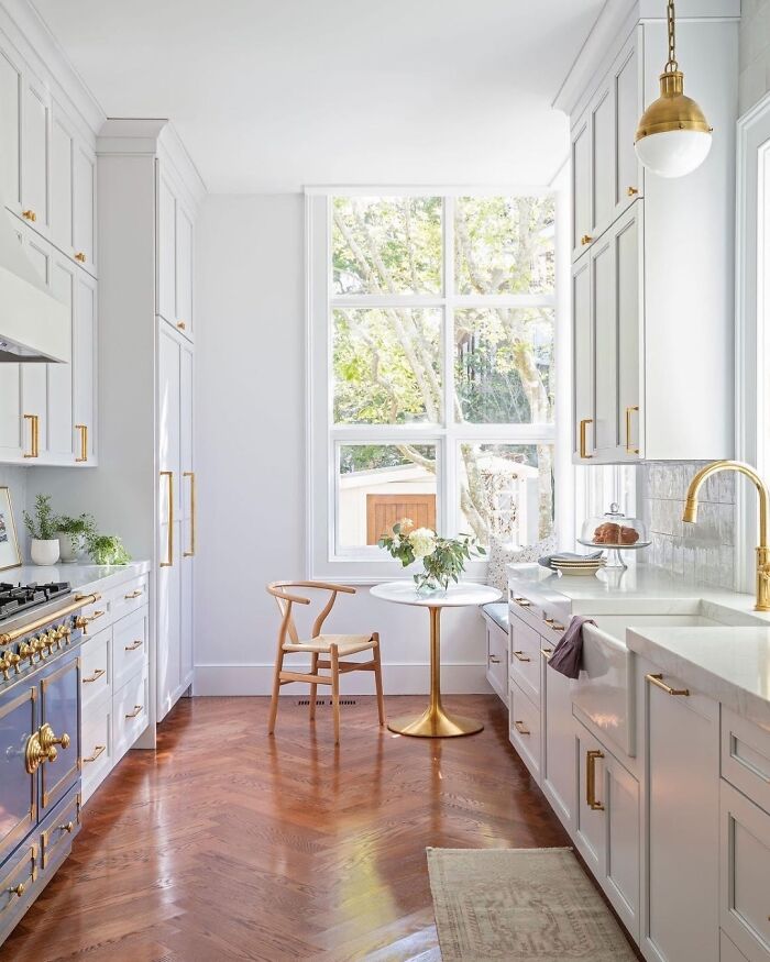 Match White Cabinets With Gold Handles