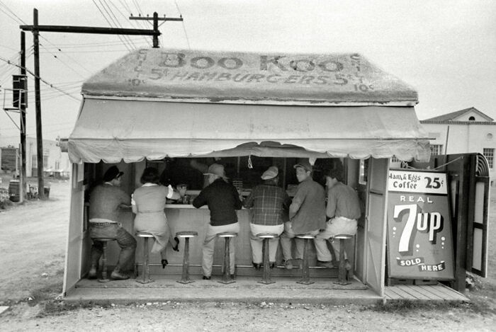 Boo-Koo Hamburger Stand In Harlingen, Texas. Burgers 5 Cents, Chili A Dime, Breakfast Two Bits, The 7up Is Real. (Photo By Russell Lee. February 1939)