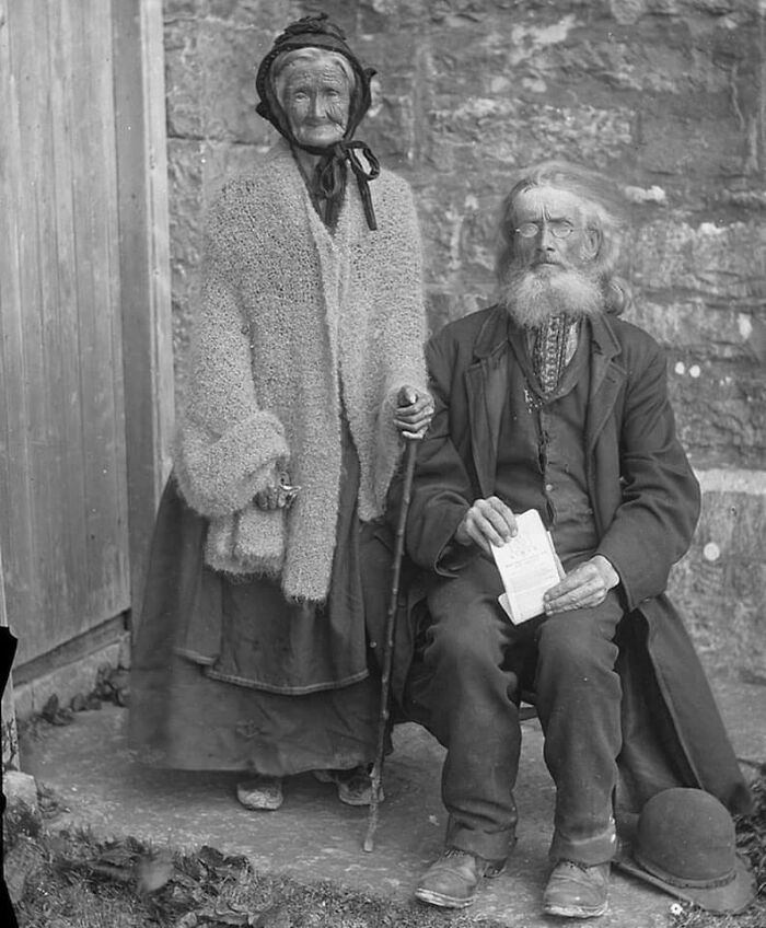 Around 1890, A Mother And Her Son Were Captured In A Photograph Taken In Lisdoonvarna, Ireland. The Son, Who Was A Ballad Singer, Can Be Seen Holding A Printed Poem In His Hand