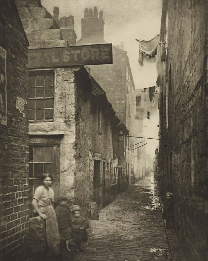 Old Vennel, Glasgow. From Thomas Annan’s Photograph Series Of ‘The Old Closes And Streets Of Glasgow’ 1868