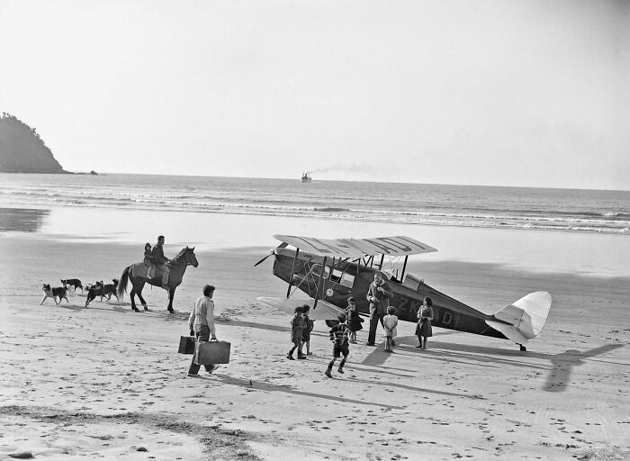Air Travel Ltd's Fox Moth Biplane At Bruce Bay, Westland, New Zealand, September 1935