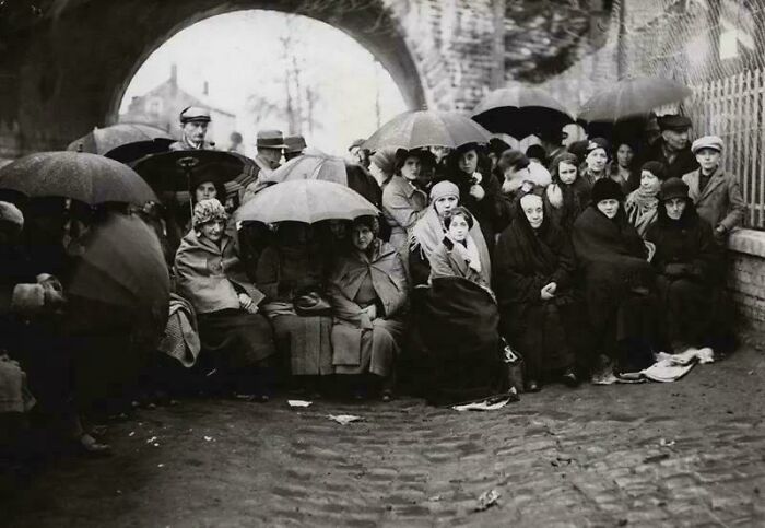 Boren City Citizens Await The Appearance Of The Virgin Mary At The Viaduct, Not Far From The Christian School, Where Children Allegedly Observed Her The Day Before. Belgium, 1933