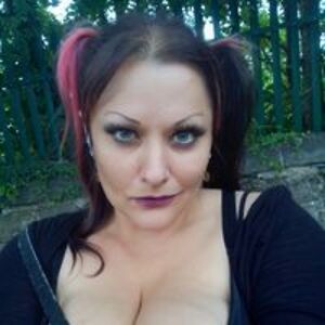 kirstyandizzy avatar