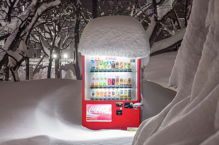 This Japanese Vending Machine In The Snow