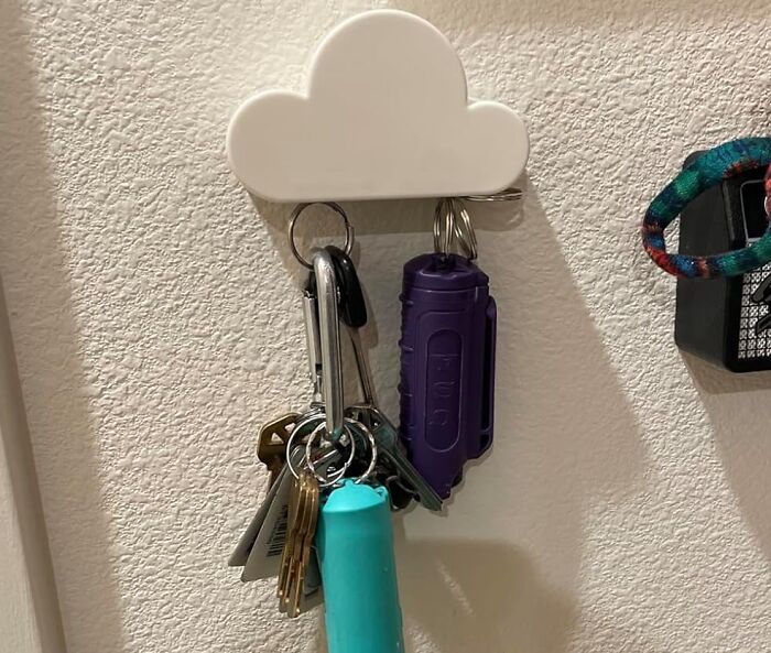 Keep Your Keys Secure With The TWONE White Cloud Magnetic Wall Key Holder: A Charming And Functional Addition To Your Home Decor!