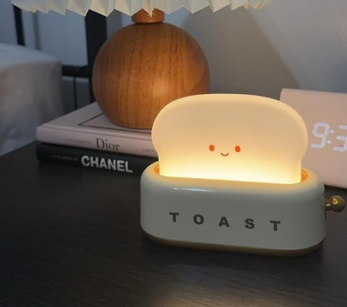 Illuminate Your Desk With The QANYI Desk Decor Toaster Lamp: A Toasty Addition To Your Workspace!