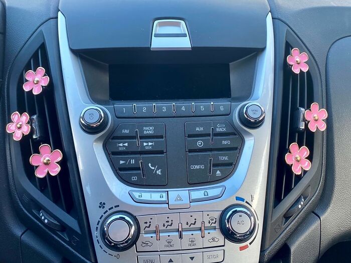 Add A Fresh Touch To Your Ride With Frienda 6 Pcs Daisy Flower Air Vent Clip Air Freshener: Elevate Your Car's Interior Decor With Charm!