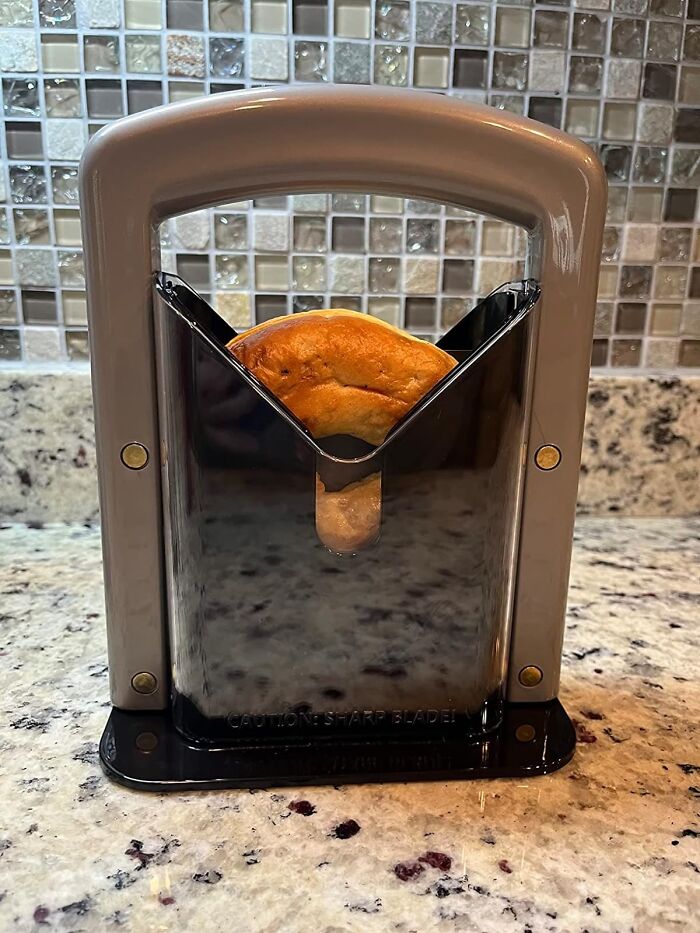 Bagel Magic: The Original Guillotine Slicer – A Cut Above The Rest!