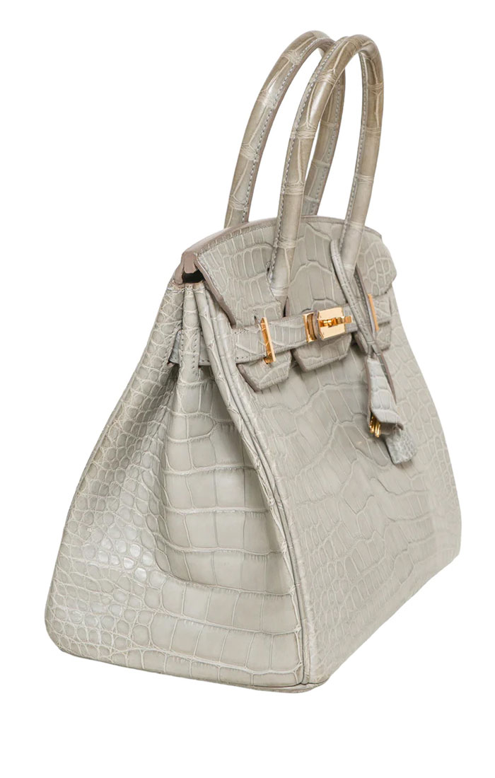 Old Habits Die Hard: Kim Kardashian Still Sells Items From Closet, But Latest Piece Sparks Fury Old Habits Die Hard: Kim Kardashian Still Sells Items From Closet, But Latest Piece Sparks Fury