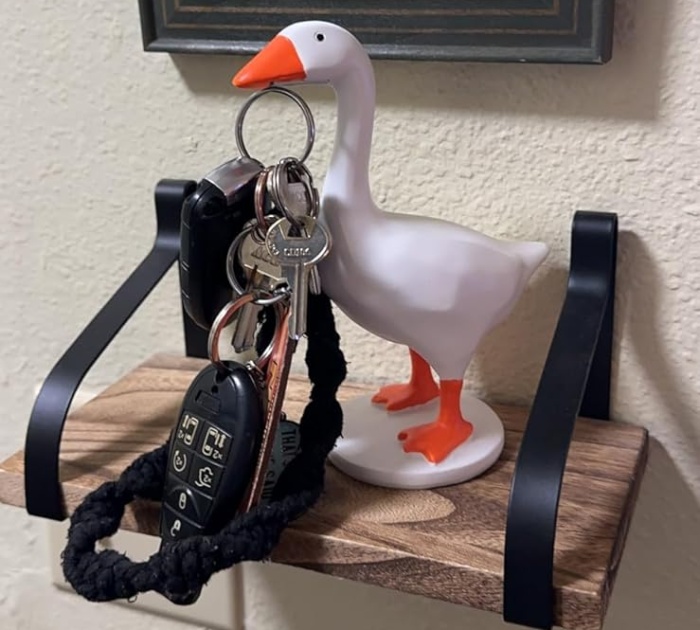 Goose Your Keys - A Magnetic Duck Key Holder That Quacks Up Any Room
