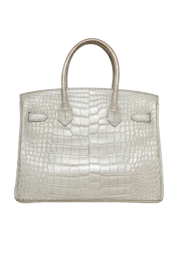 Old Habits Die Hard: Kim Kardashian Still Sells Items From Closet, But Latest Piece Sparks Fury Old Habits Die Hard: Kim Kardashian Still Sells Items From Closet, But Latest Piece Sparks Fury