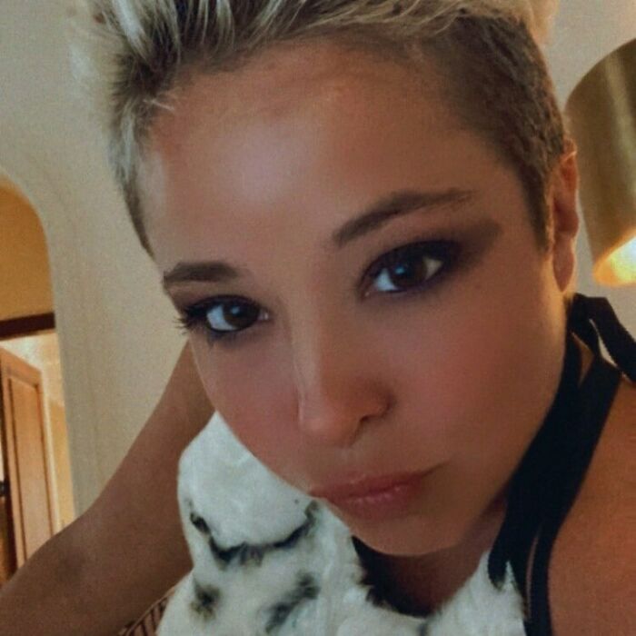 DJ Sparks Controversy After Getting Kicked Off Flight For Not Wearing A Bra And Files Complaint DJ Sparks Controversy After Getting Kicked Off Flight For Not Wearing A Bra And Files Complaint