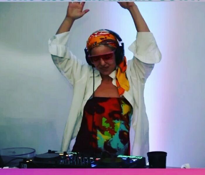 DJ Sparks Controversy After Getting Kicked Off Flight For Not Wearing A Bra And Files Complaint DJ Sparks Controversy After Getting Kicked Off Flight For Not Wearing A Bra And Files Complaint